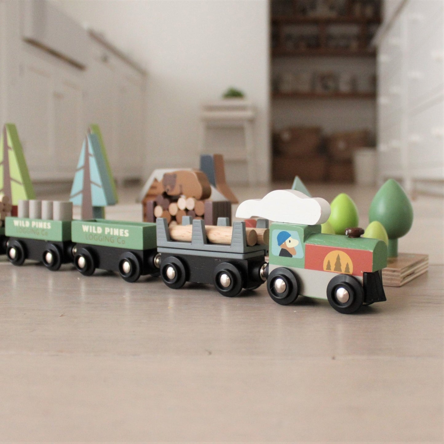 Wild Pines Train Set - Toby Tiger