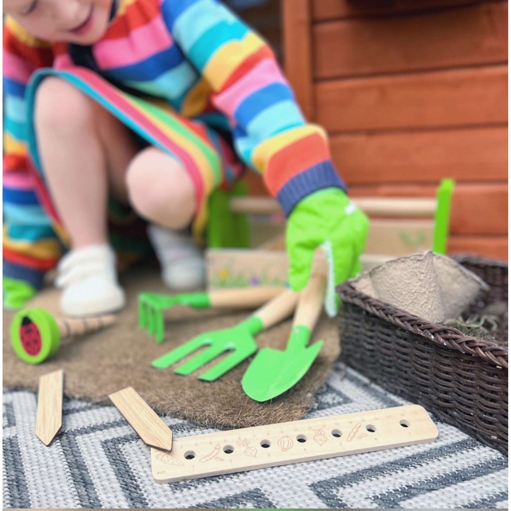 Gardening Caddy and Tools - Toby Tiger UK
