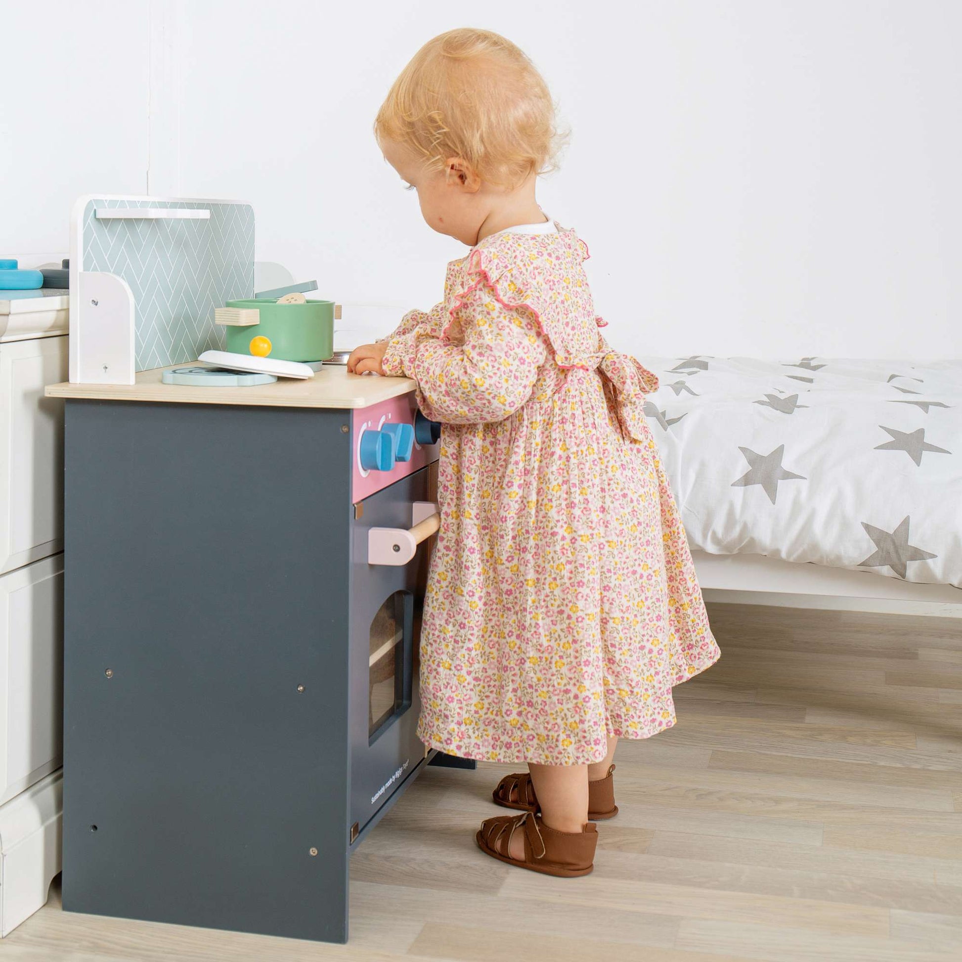 Simply Scandi Kitchen - Toby Tiger UK