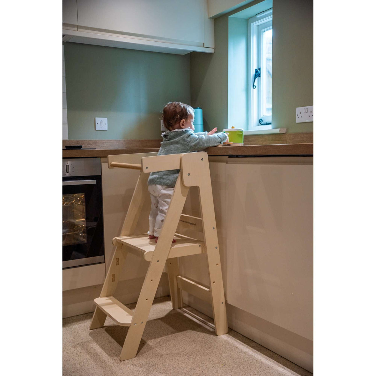 Bigjigs Toys Foldable Toddler Tower | Wooden Kids Kitchen & Counter Helper - Toby Tiger UK