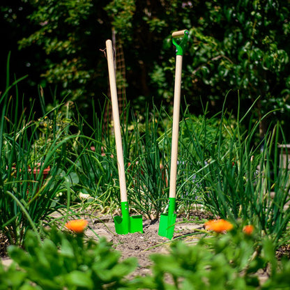 Long Handled Shovel - Toby Tiger