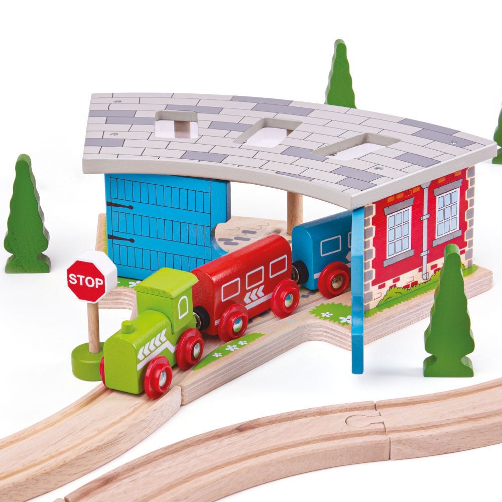 Triple Engine Shed - Toby Tiger UK Retail