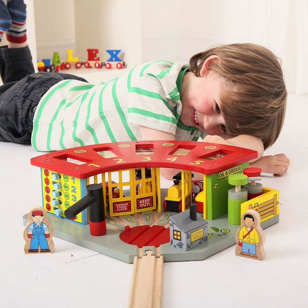 5 Way Engine Shed - Toby Tiger UK Retail