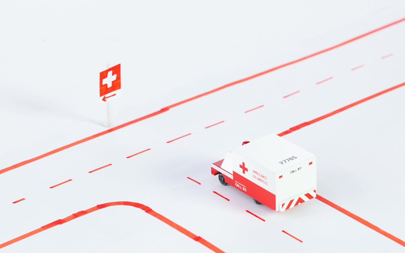Candylab Candyvan - Ambulance Van - Toby Tiger