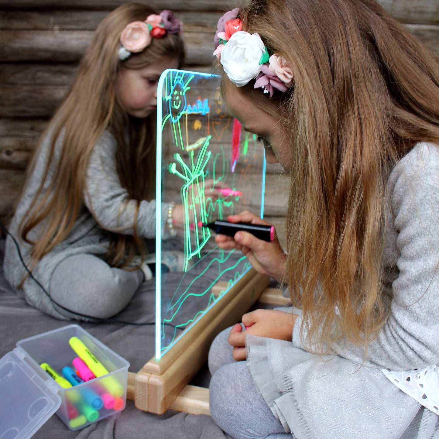 Magic Light Easel - Toby Tiger UK