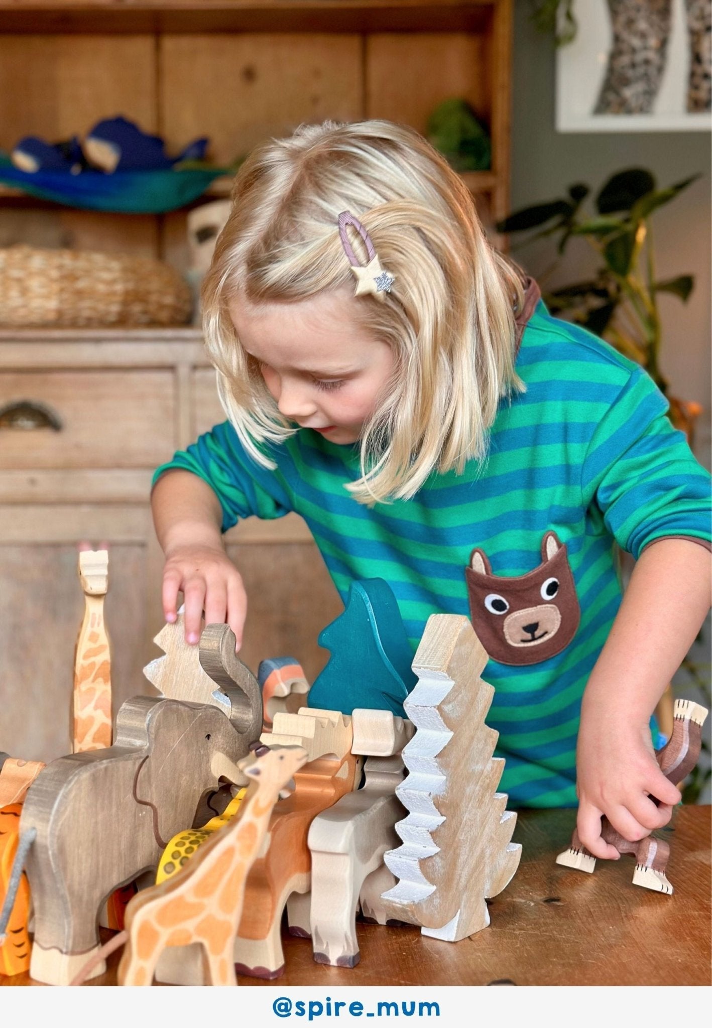 Organic Brown Bear Pocket Applique Long - Sleeved T-Shirt - Toby Tiger