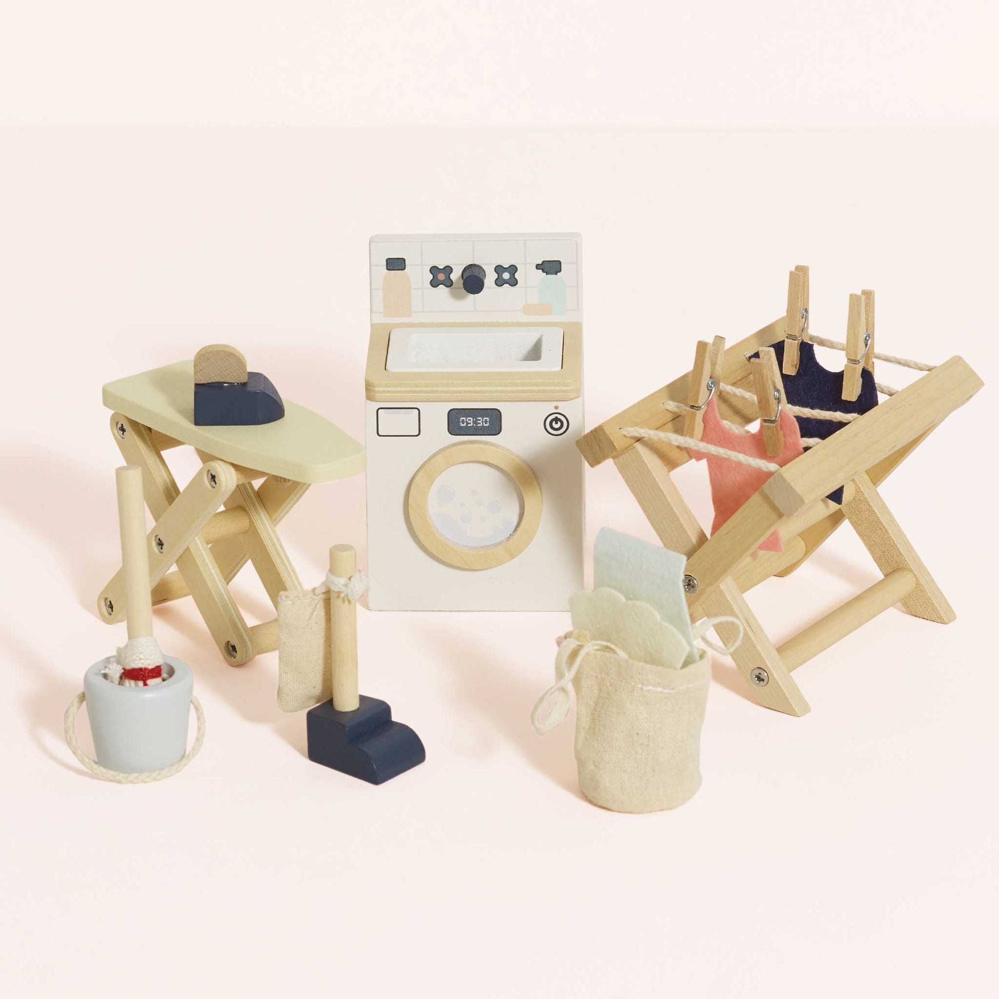 Wooden Dolls House Laundry Room - Toby Tiger UK