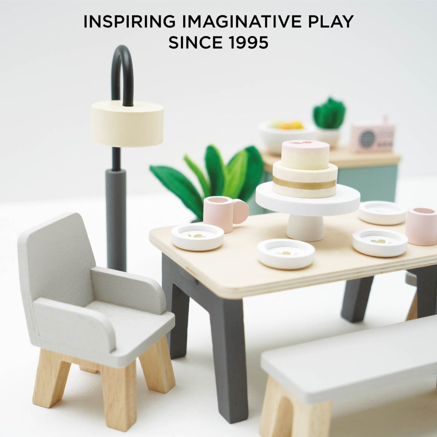 Wooden Dolls House Dining Room - Toby Tiger UK