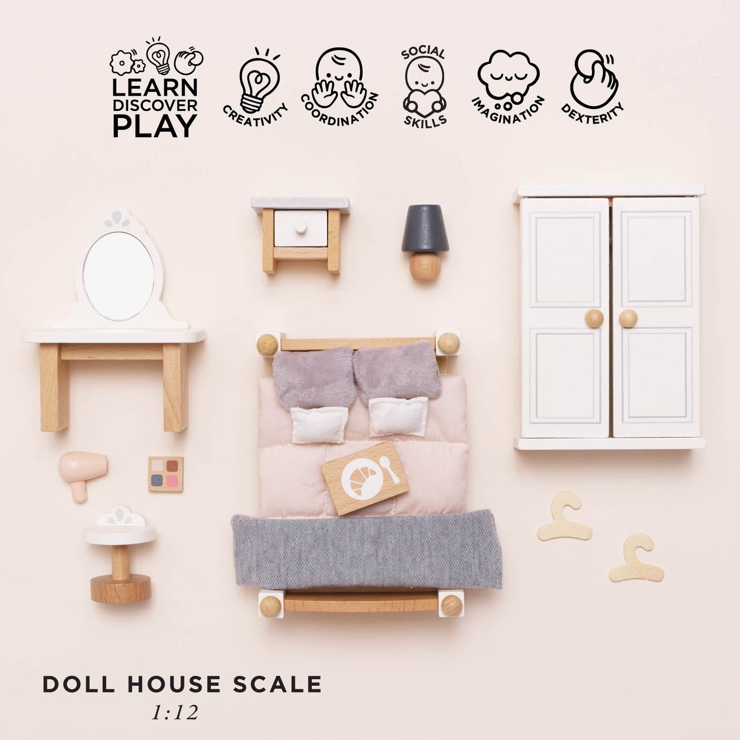Wooden Dolls House Bedroom - Toby Tiger UK
