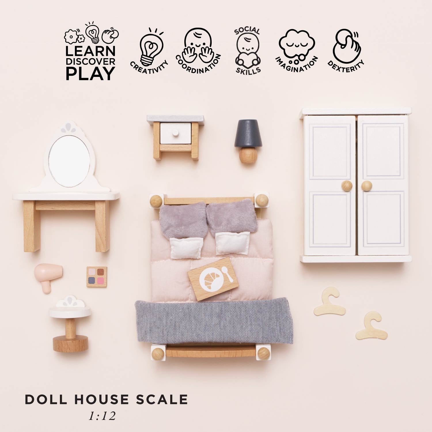 Wooden Dolls House Bedroom - Toby Tiger UK