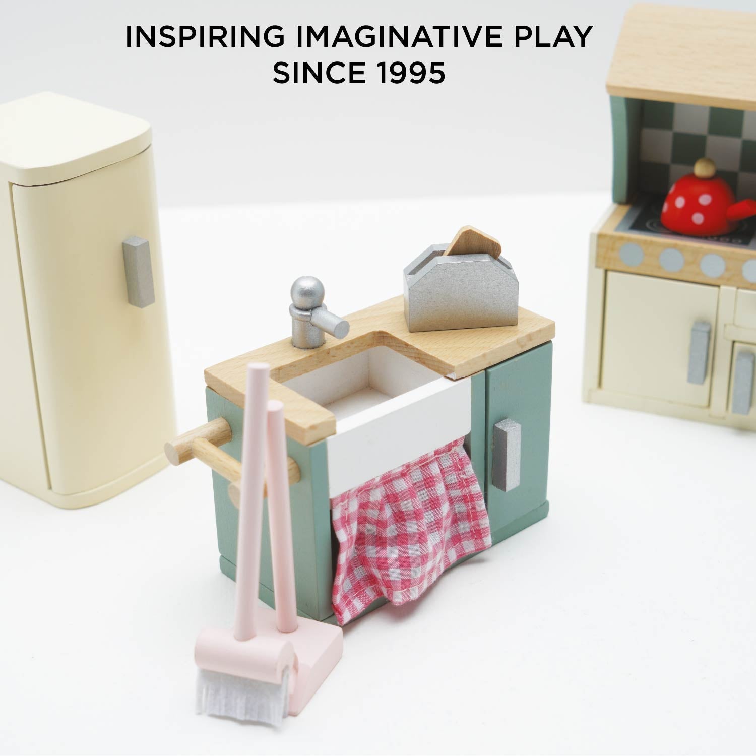 Wooden Dolls House Kitchen Furniture - Toby Tiger UK