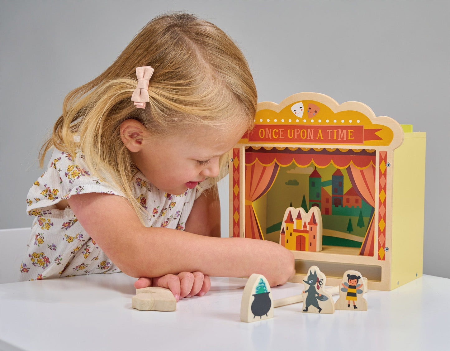Wooden Tabletop Theatre - Toby Tiger UK