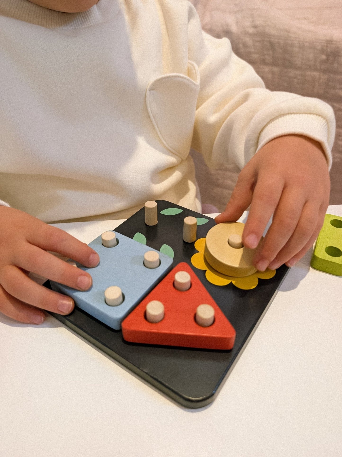 Count and Match Peg board - Toby Tiger