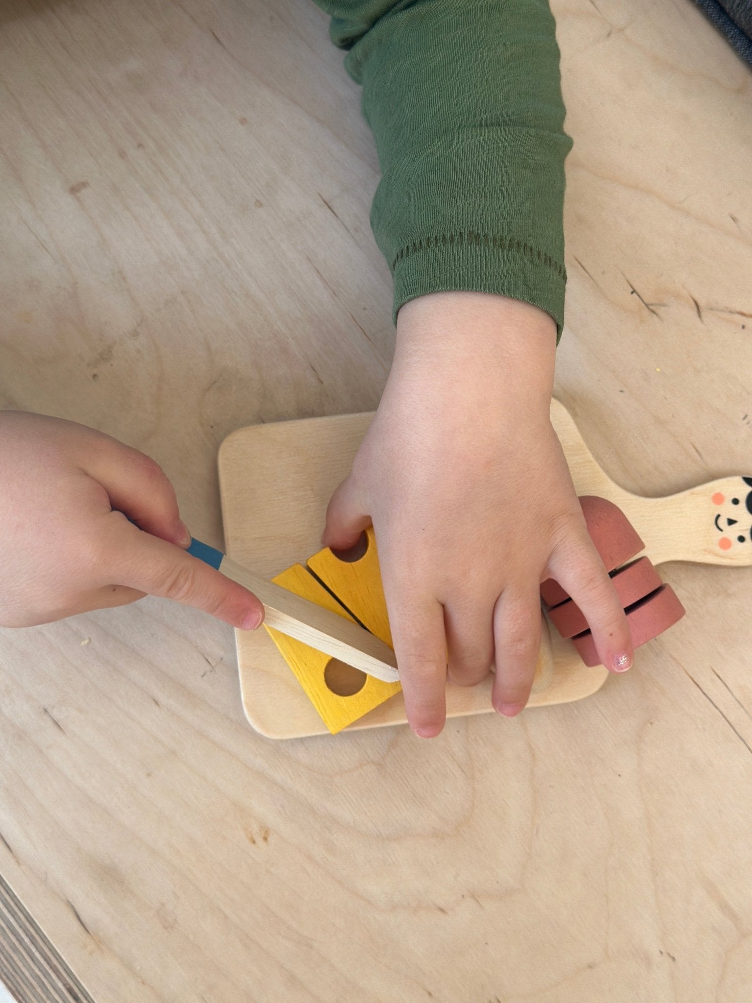 Smiley Charcuterie Chopping Board - Toby Tiger