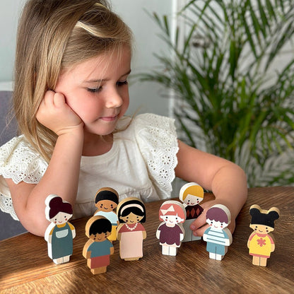 Doll Family With Cat - Toby Tiger