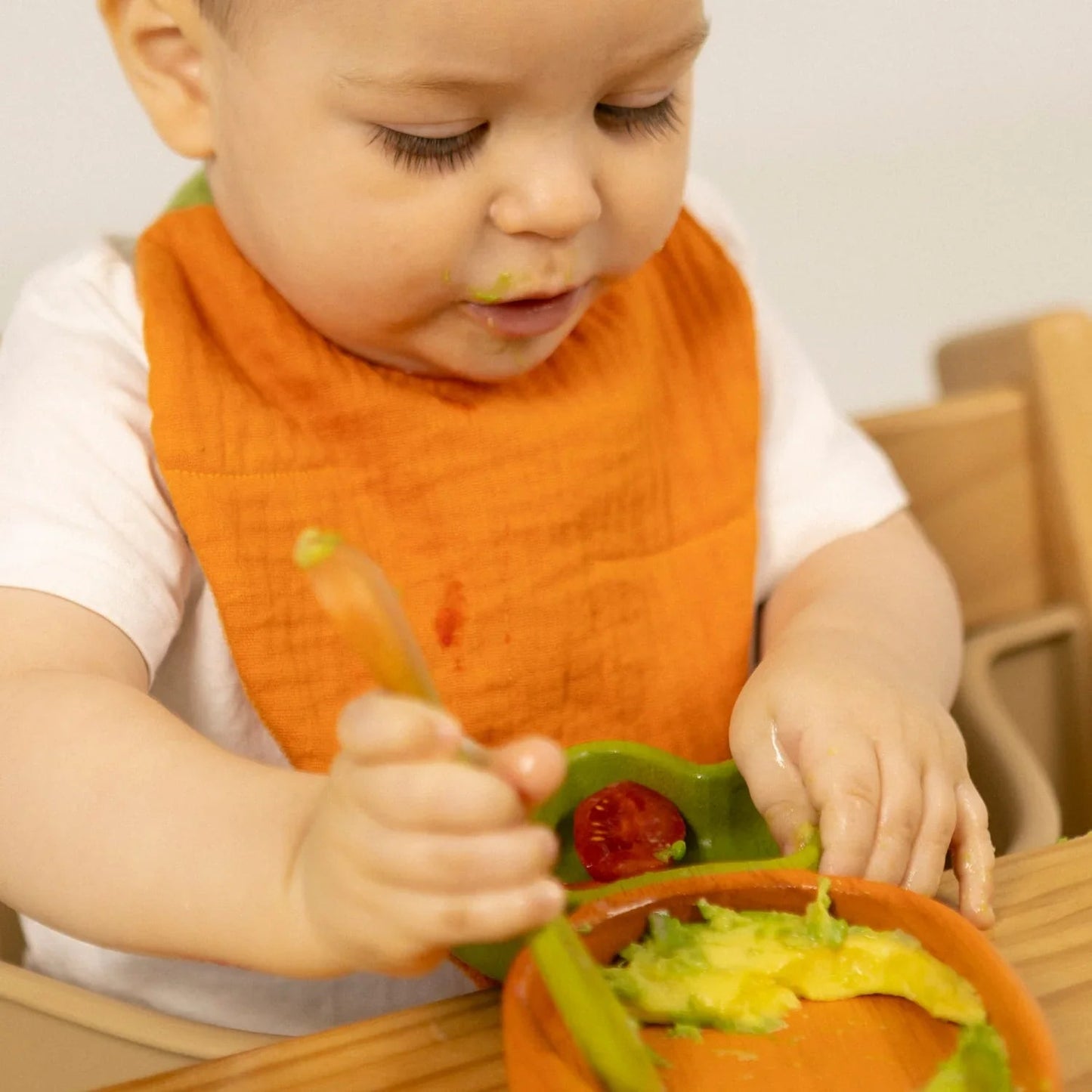 Oli&Carol Cathy the Carrot Feeding Bib - Toby Tiger