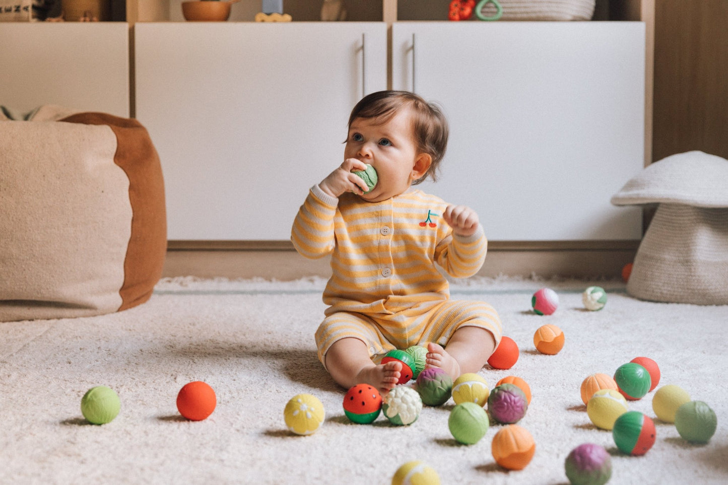 Oli & Carol Baby Sensory Ball Fruit Salad - Toby Tiger