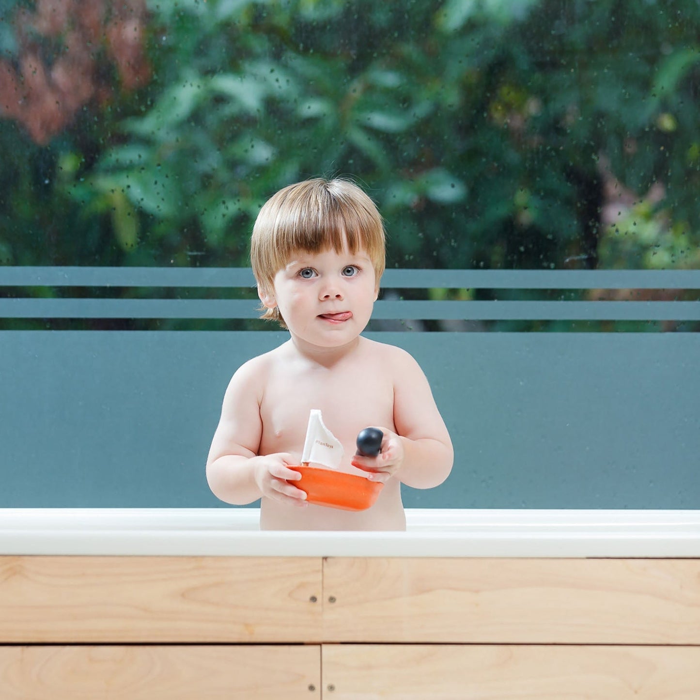 PlanToys Wooden Sailing Boat Penguin Bath Toy - Toby Tiger