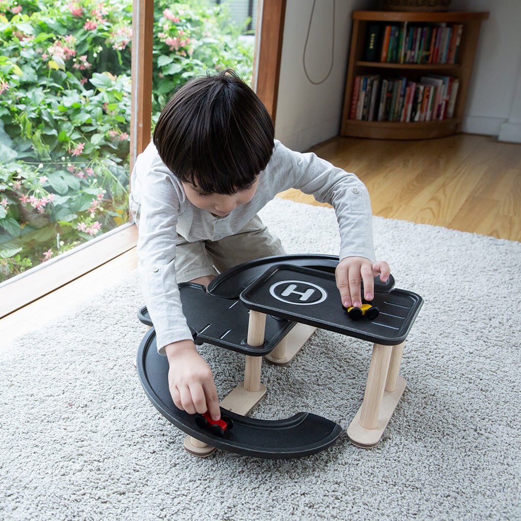 PlanToys Race 'n' Play Parking Garage - Toby Tiger