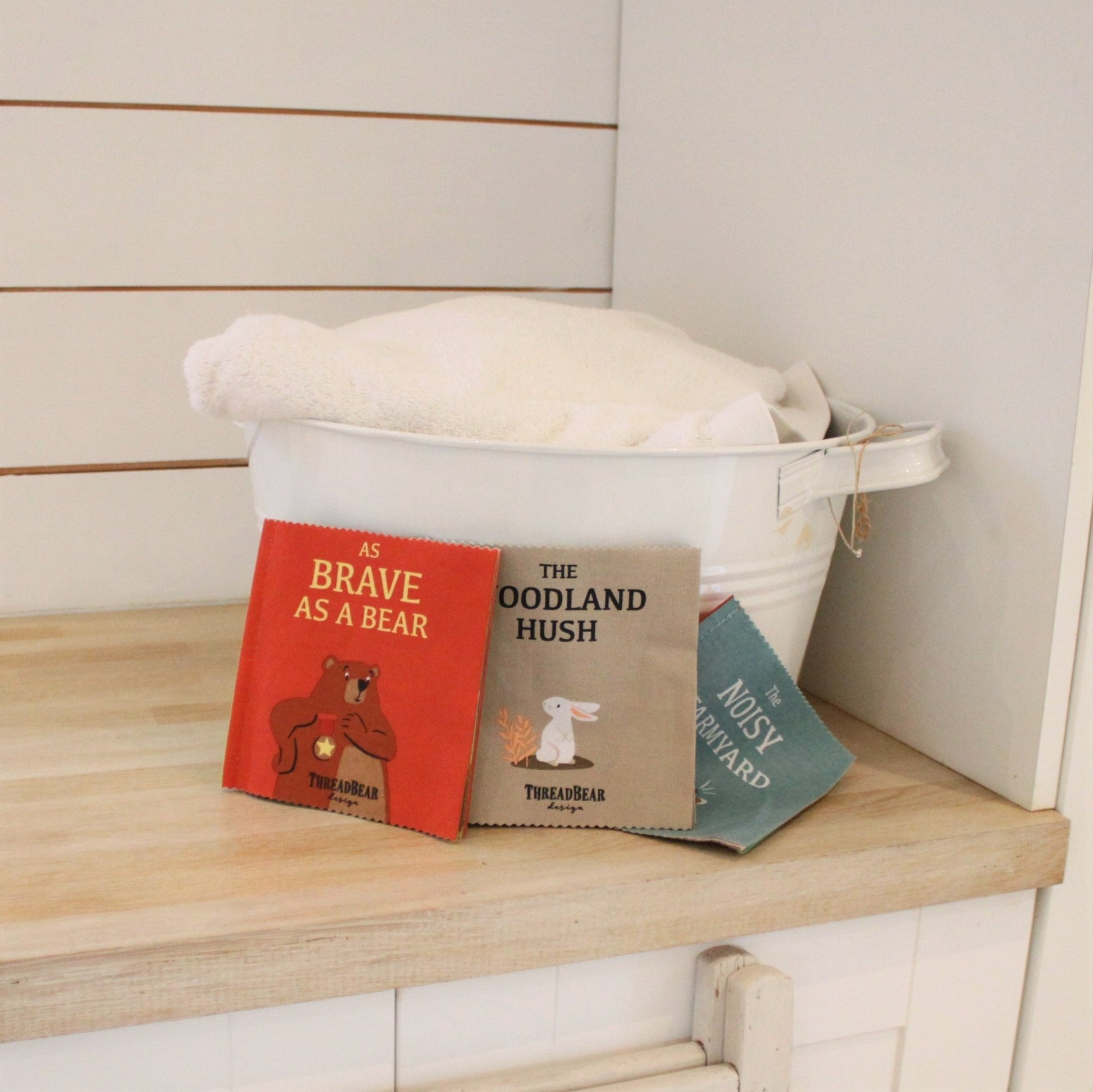 The Noisy Farmyard Rag Book - Toby Tiger