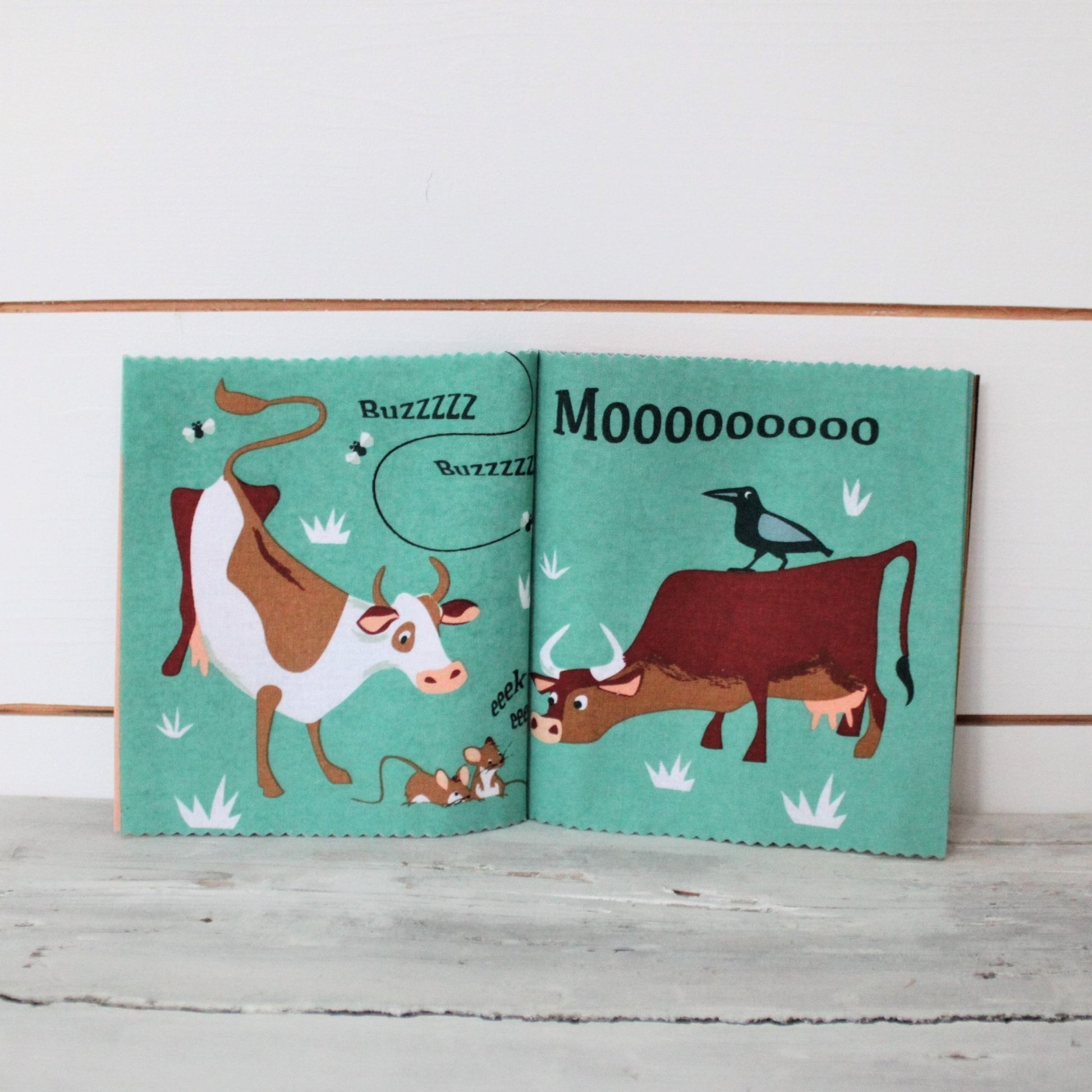The Noisy Farmyard Rag Book - Toby Tiger