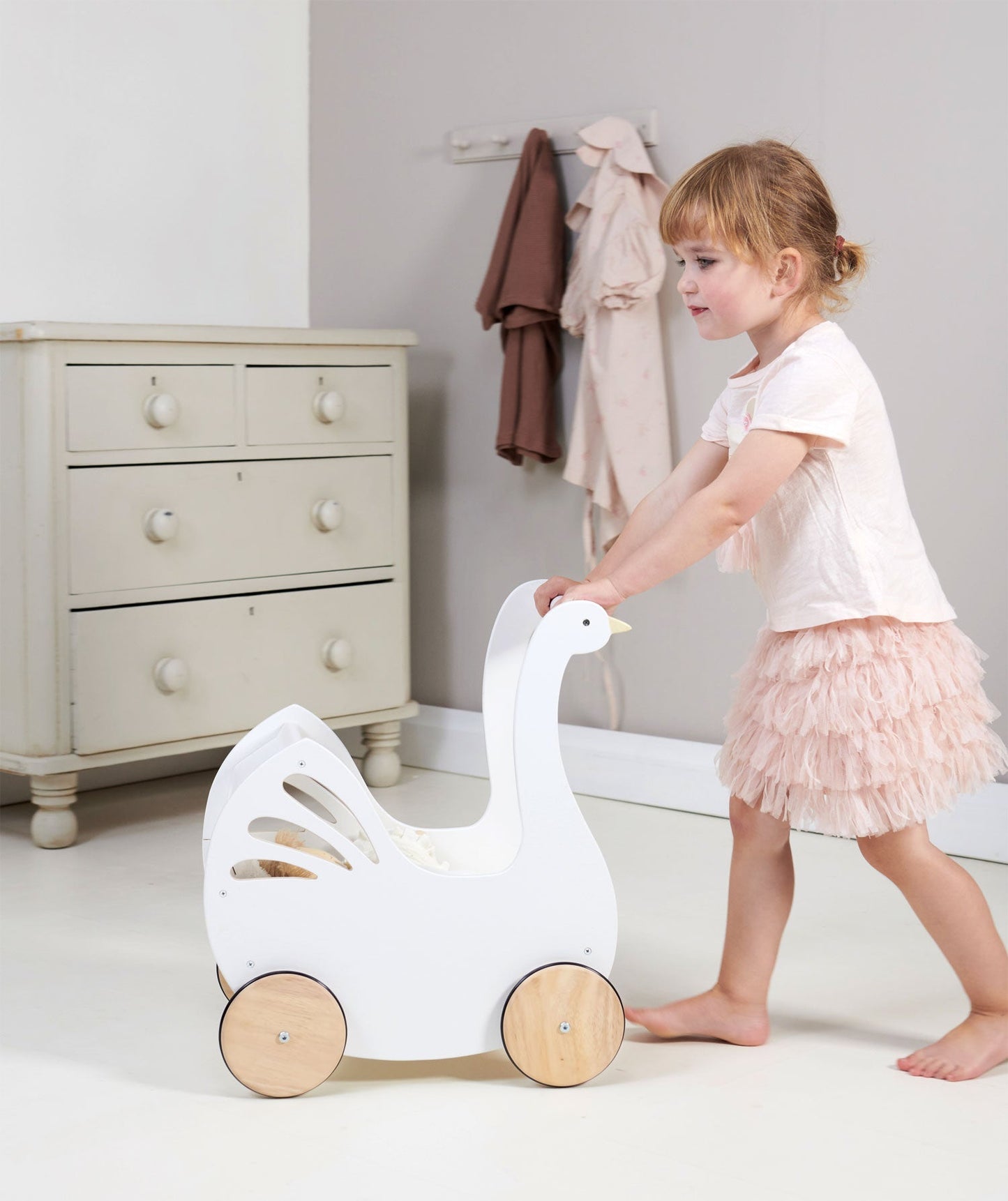 Sweet Swan Pram - Toby Tiger