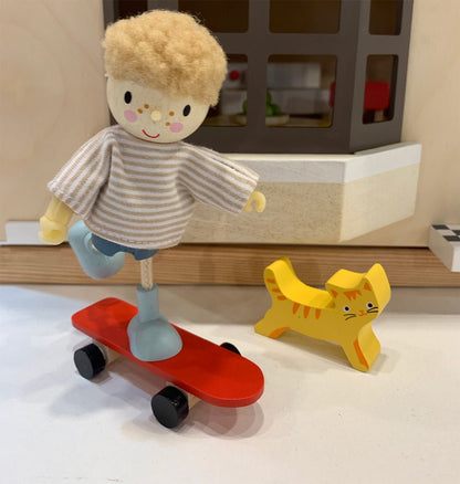 Edward And His Skateboard - Toby Tiger