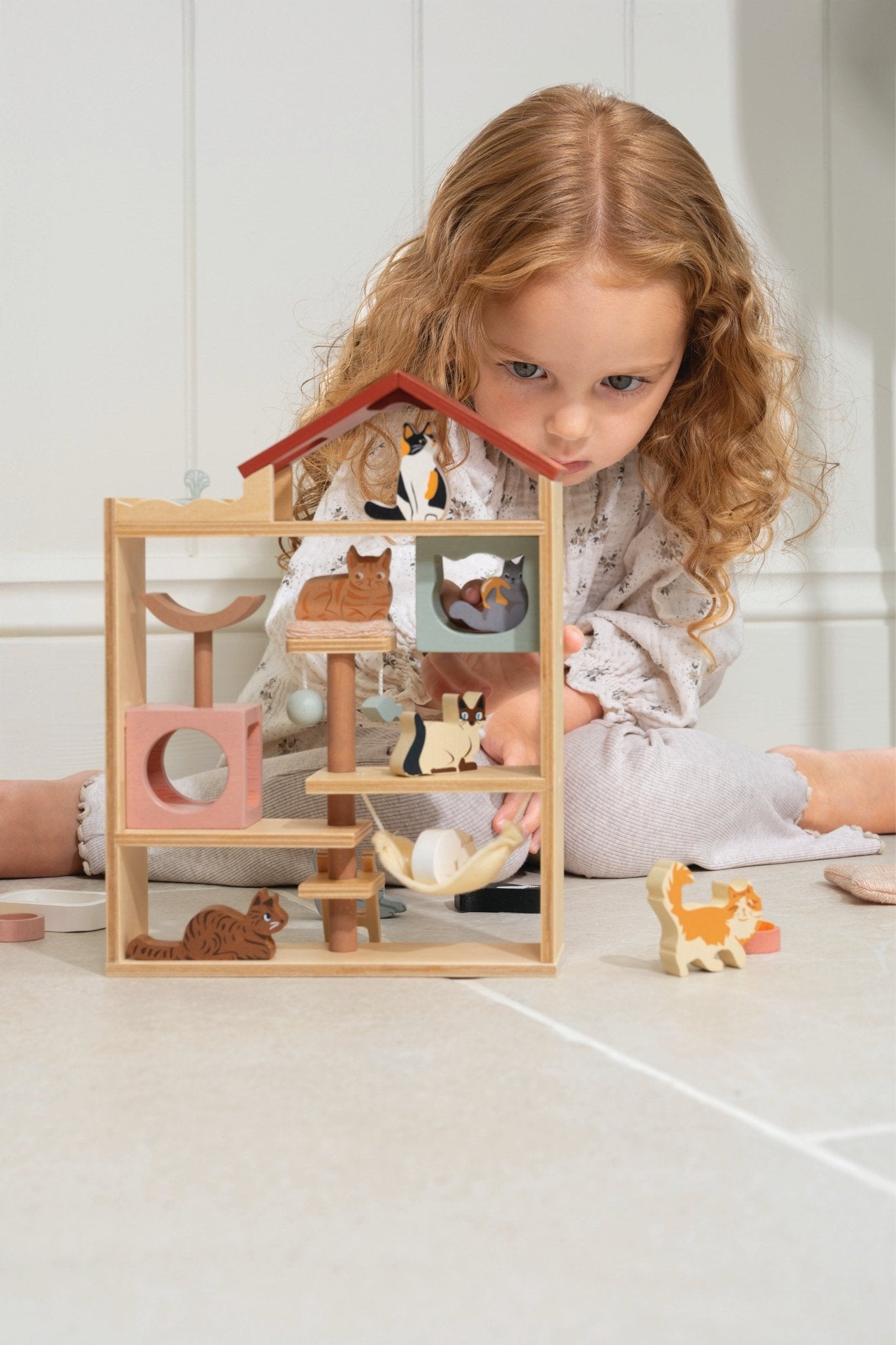 Purrrfect Cat Hotel - Toby Tiger