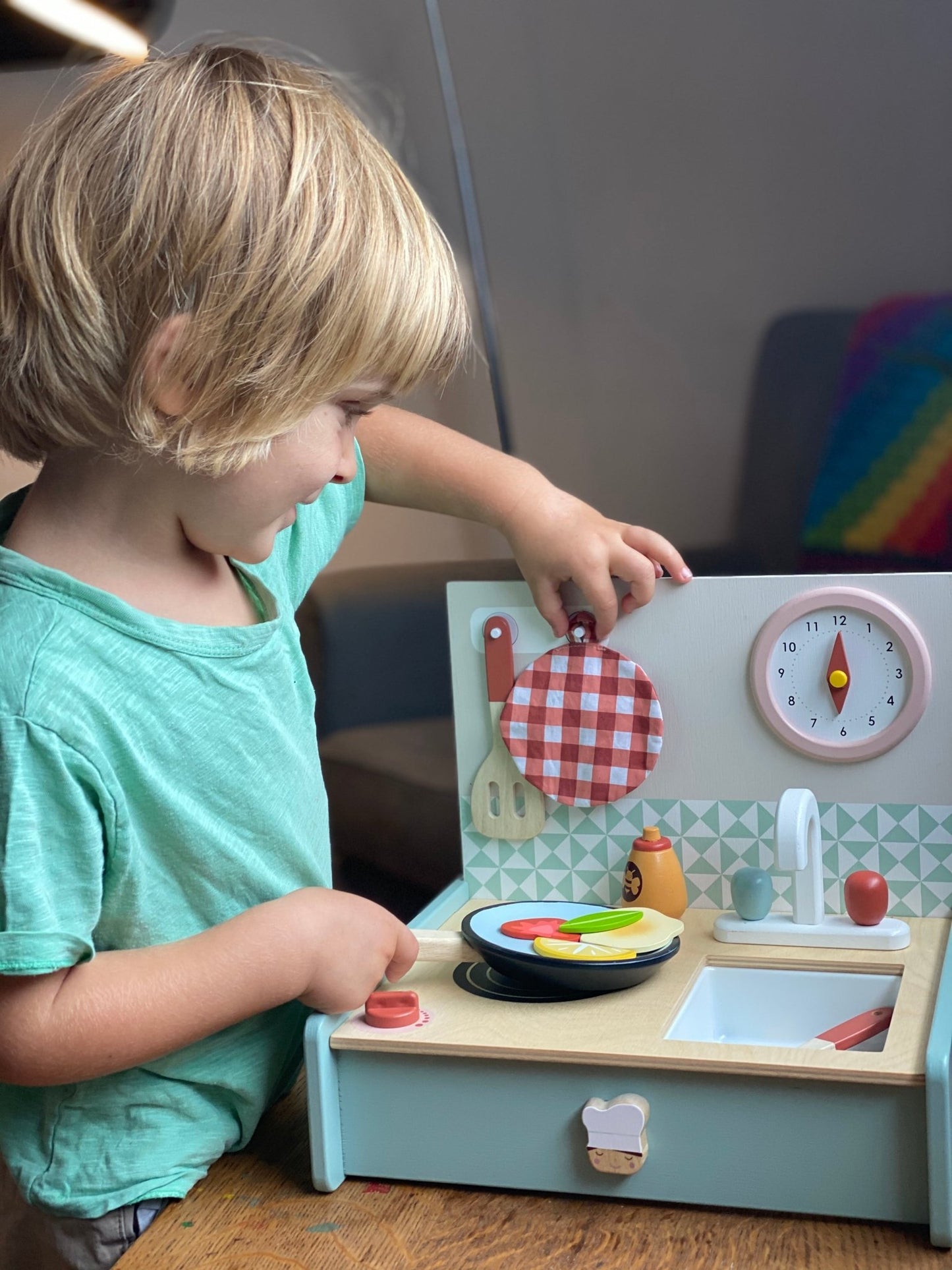 Kitchenette - Toby Tiger