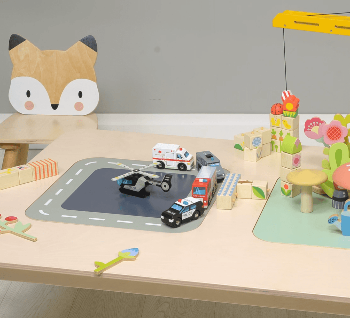 Play Table - Toby Tiger