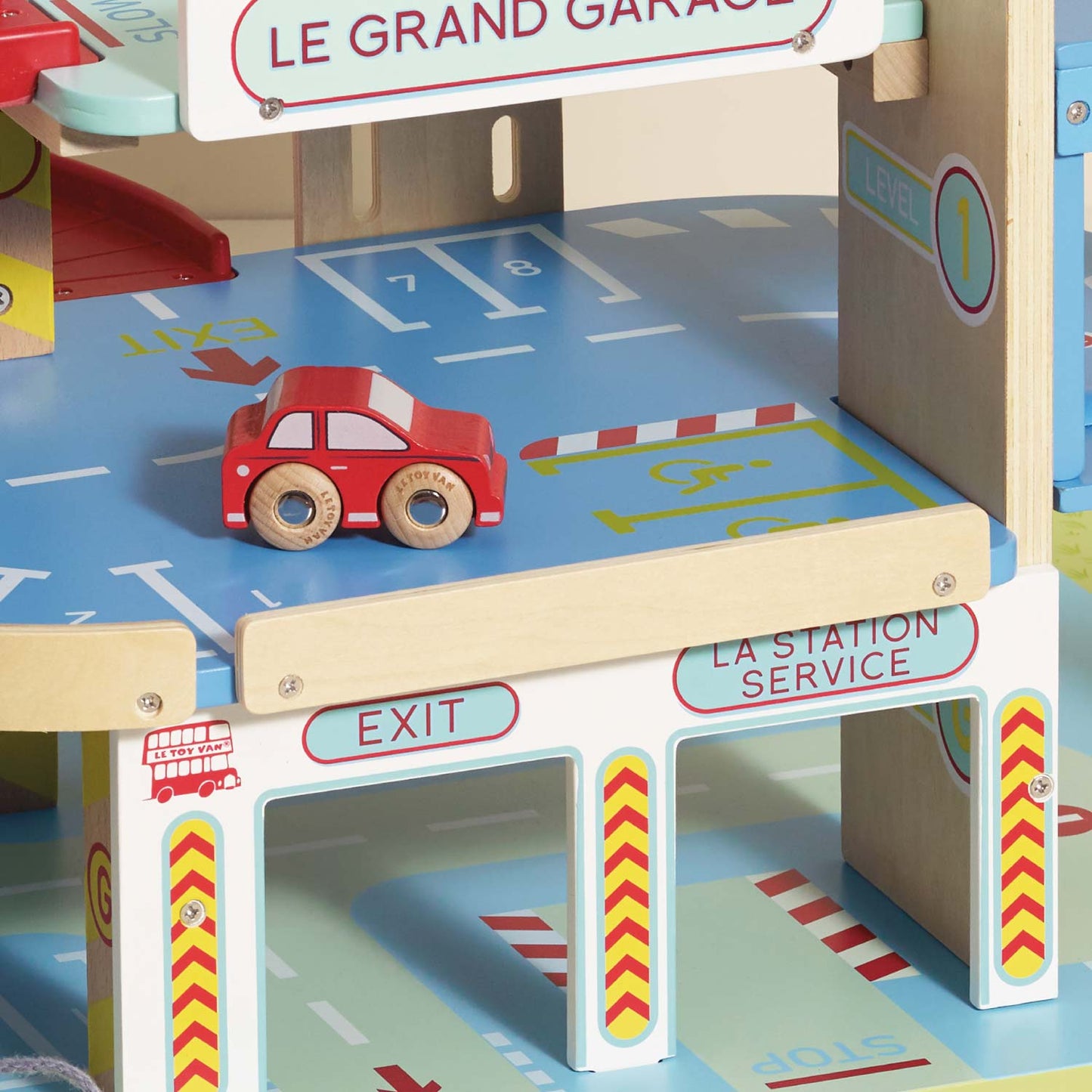 Le Grand Wooden Garage - Toby Tiger UK